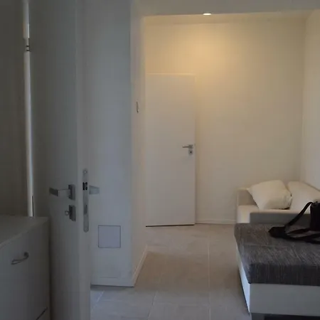 Bright & Eco-friendly Pressburg