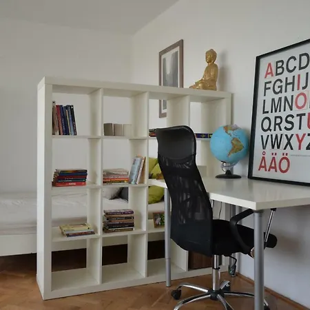 Bright & Eco-friendly Apartman *